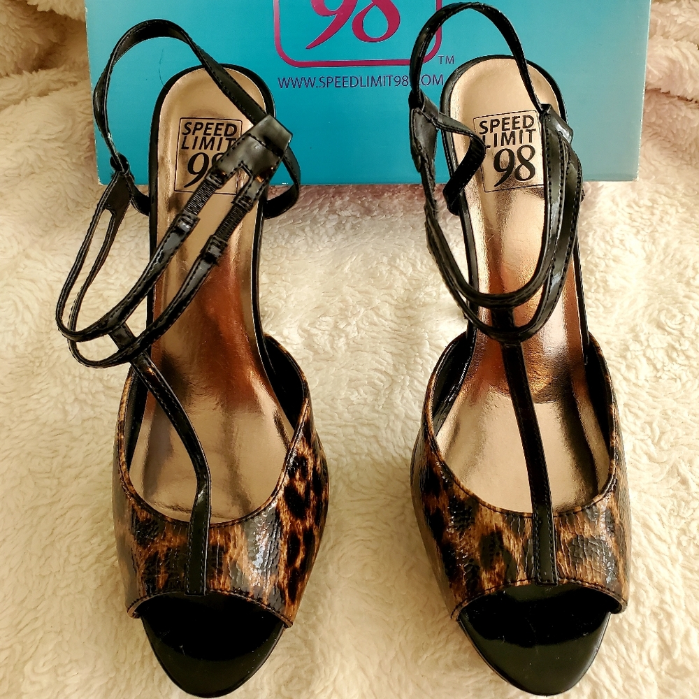 Cheetah print heels size 10 with box